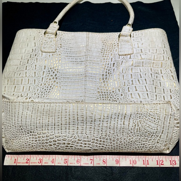 MARC FISHER Tote bag, approx 17”W x 13”H x 4”, White/gold Alligator look PVC - Picture 10 of 15
